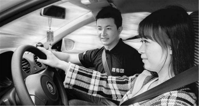 西安汽車陪練,輕松上路汽車陪練,西安陪練公司,西安輕松上路汽車陪練公司