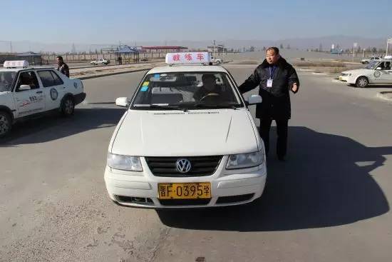 汽車陪練老師：今天起，我再也不想騙人了！